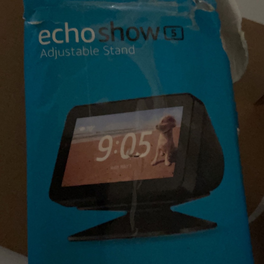 Amazon Echo Show 5 & Stand